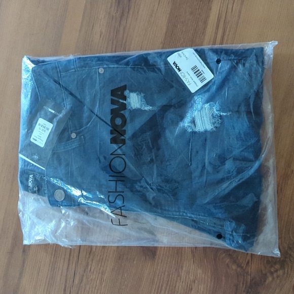 Jeans - Picture 2 of 2